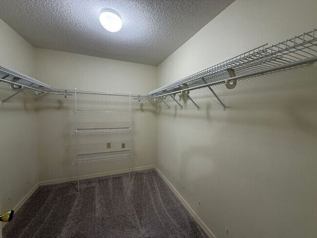 Building Photo - Pensacola - East Hill - 4 bedrooms, 3 bathroom - Mother in Law suite