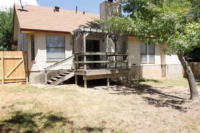 Building Photo - 2207 Lancaster Gate Cove