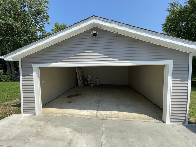 Building Photo - 241 Madison Ave