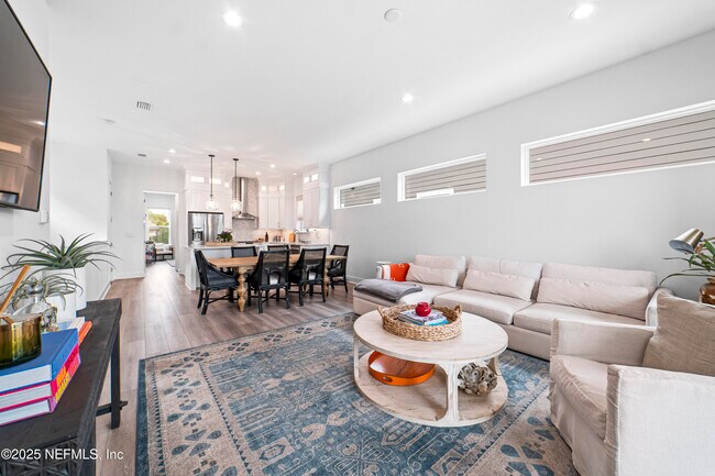 Building Photo - 2107 Gordon Ave