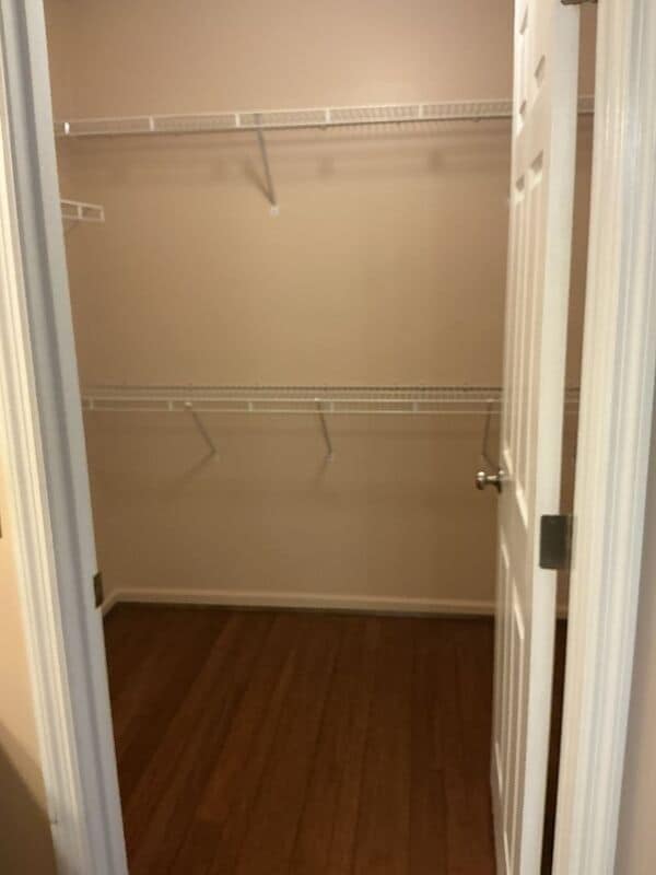 Building Photo - 1851 Foxhollow Dr