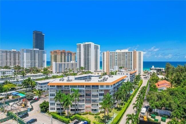 Building Photo - 3181 S Ocean Dr