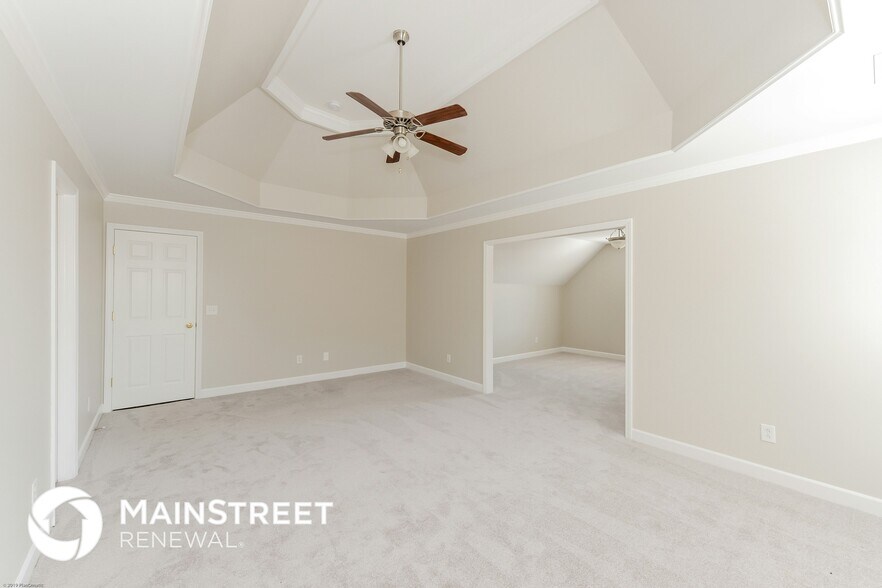 Building Photo - 3062 Romain Trail