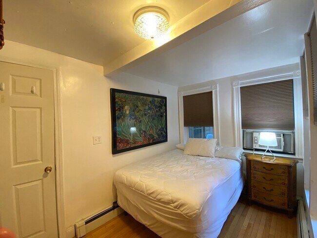 Building Photo - 11 William St