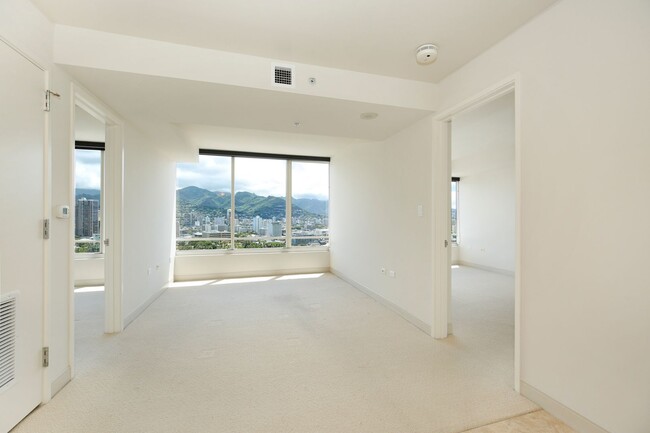 Building Photo - Convenient Honolulu Living! Pacifica #2402