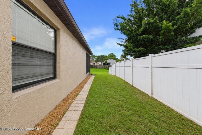 Building Photo - 551 Loxley Ct