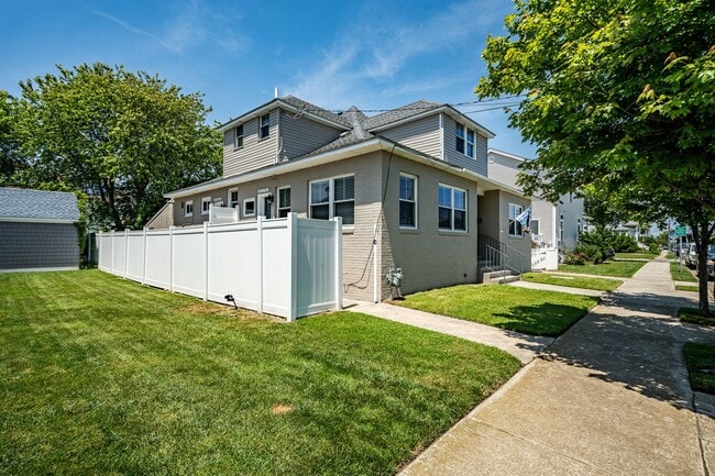 Building Photo - 5708 Park Blvd