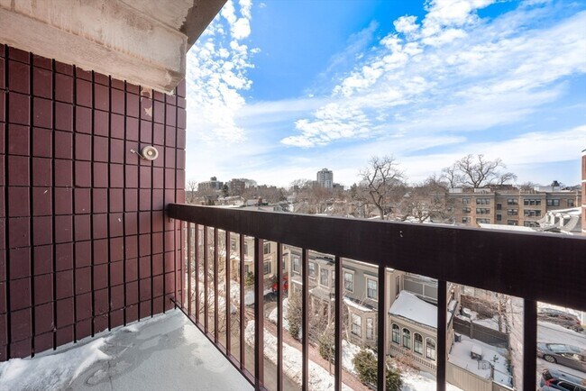 Building Photo - 280 Harvard St