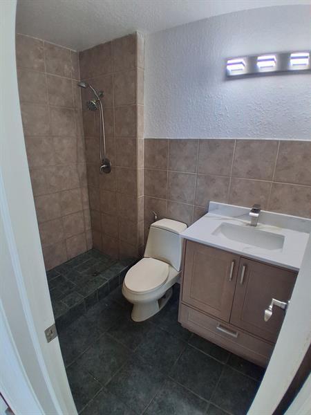 Building Photo - 110 Cypress Club Dr