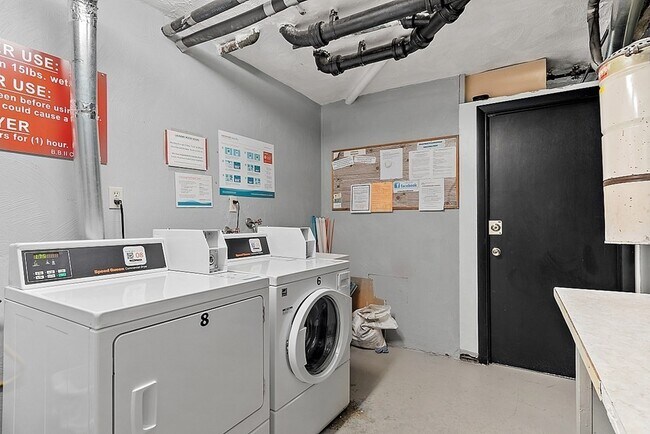 Building Photo - 272 Albion St