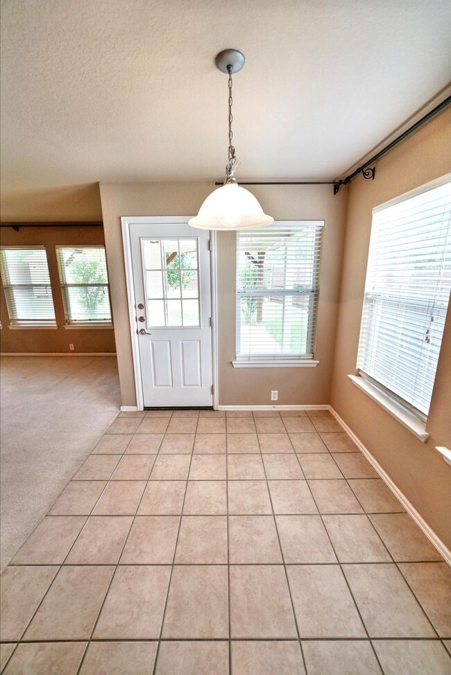 Building Photo - Charming 3-Bedroom Home in Schertz - Great...