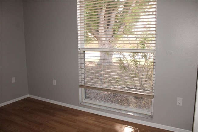 Building Photo - 4024 13th Ave W