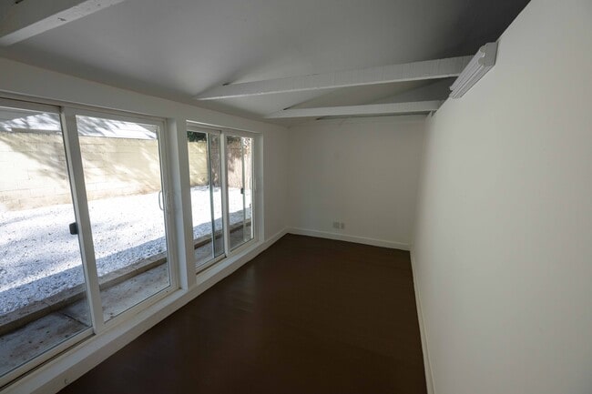 Building Photo - 1411 Bonnell Dr