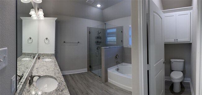 Building Photo - 1004 Hardaway Ln