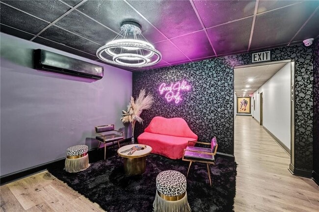 Building Photo - 3645 Peachtree Rd NE