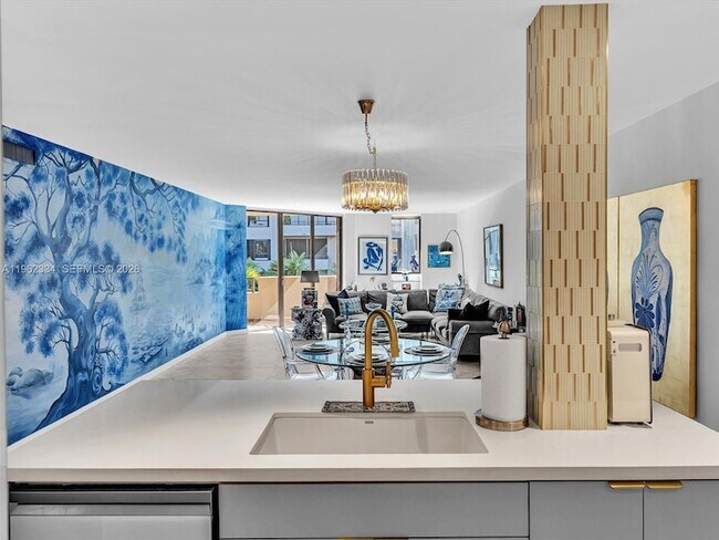 Building Photo - 101 Crandon Blvd