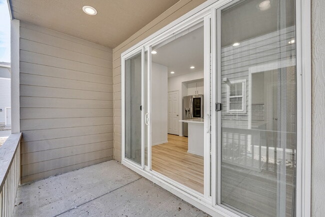 Building Photo - $2,395.00 - $500 OFF First Months' Rent - 3 Bedrooms, 3 Bathrooms, Single Family Home in Commerce...