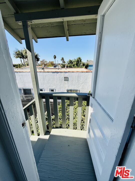 Building Photo - 3883 S Gramercy Pl