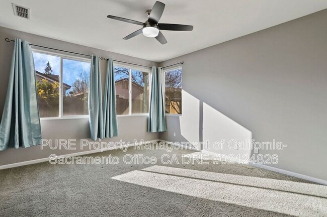 Building Photo - 1518 Sandmark Dr