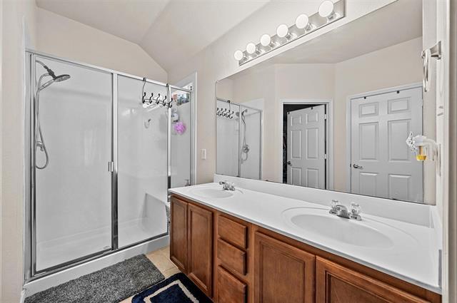 Building Photo - 3505 Versante Dr