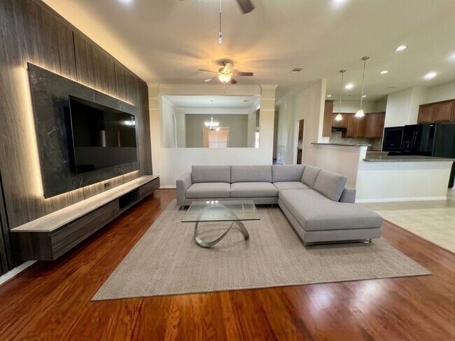 Building Photo - 2714 Brahman Dr