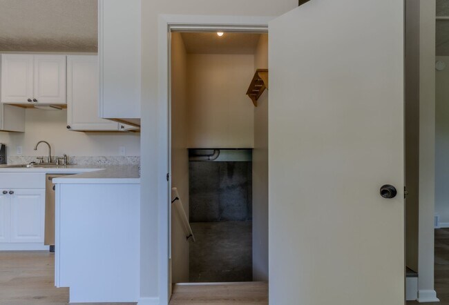Building Photo - MF Fouch Rd-Duplex