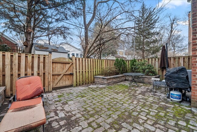 Building Photo - Rare Opportunity in the Heart of Ballston!