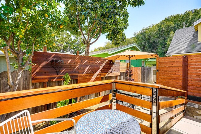 Building Photo - 3381 Pinole Valley Rd