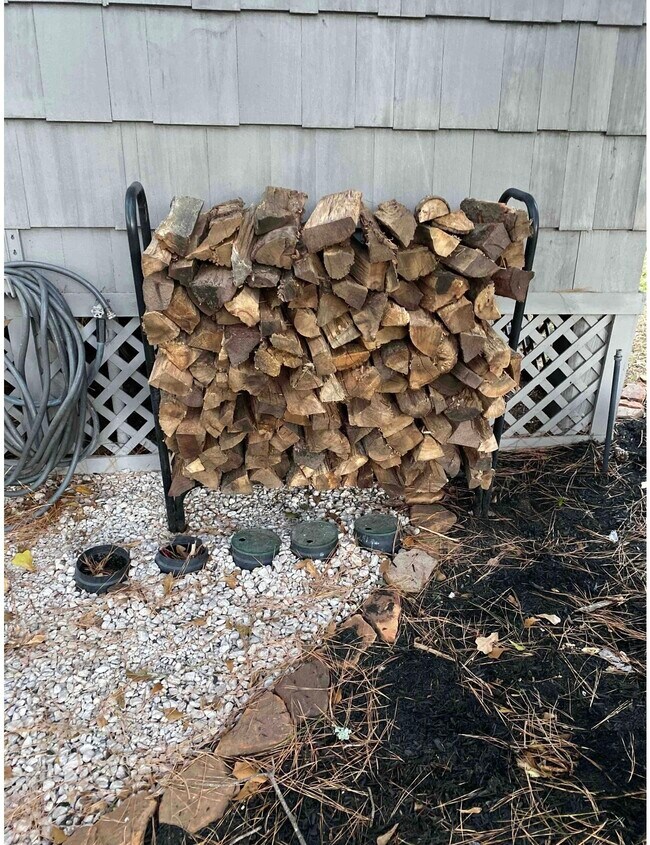 Building Photo - 3007 Willowbend Rd