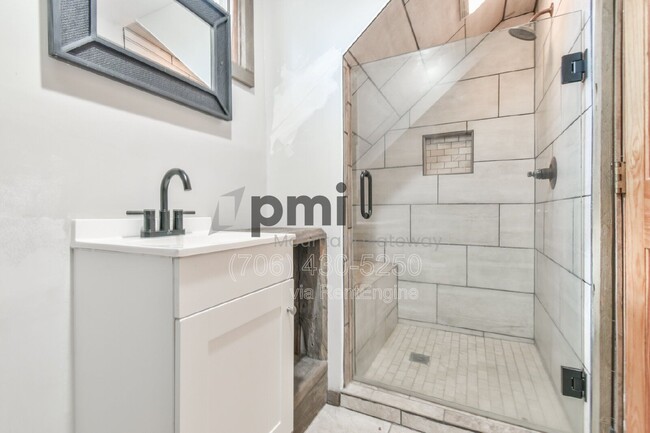 Building Photo - 230 Silver Maple Ln