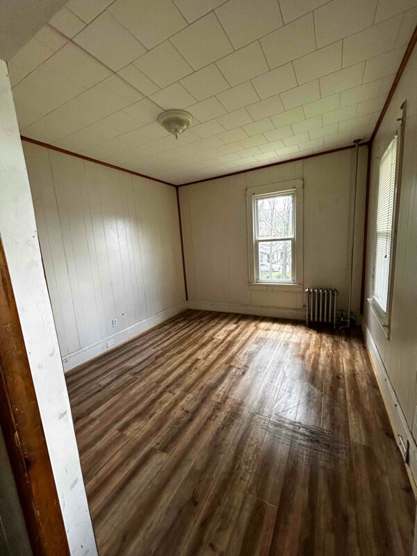 Building Photo - 92 Farview St
