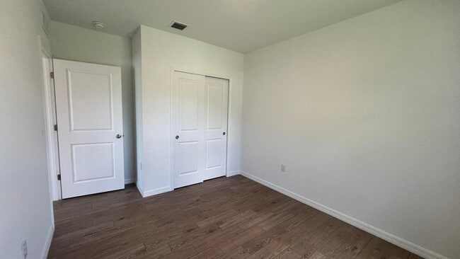 Building Photo - 1782 SW Bayshore Blvd