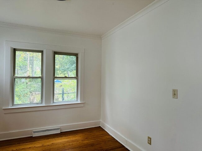 Building Photo - 14 Admiral Park