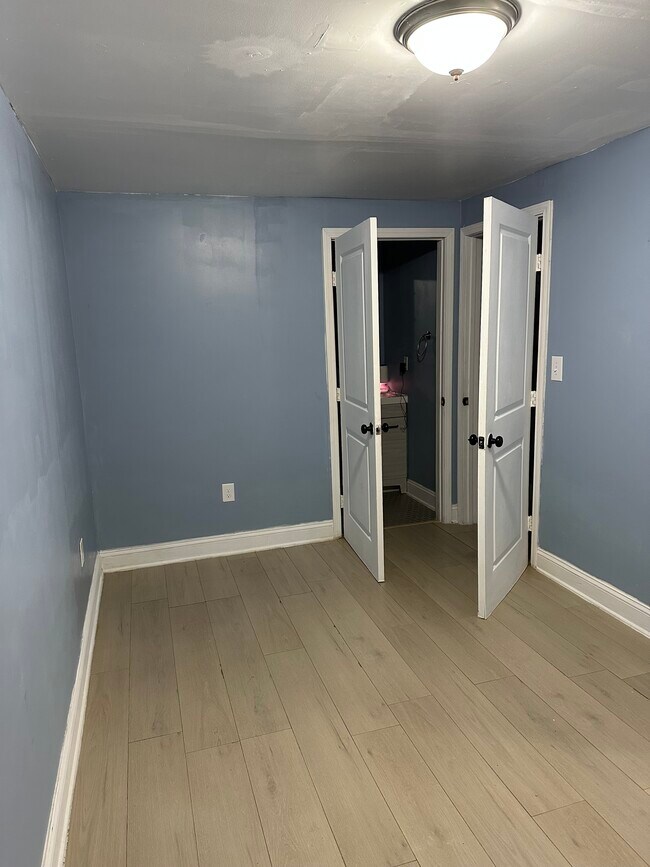 Bedroom area - 120 Chappell Rd SW