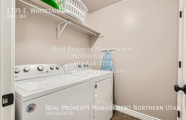 Building Photo - 1795 E Whitetail Dr
