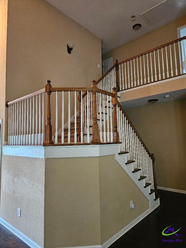 Building Photo - 204 Bridgehampton Way