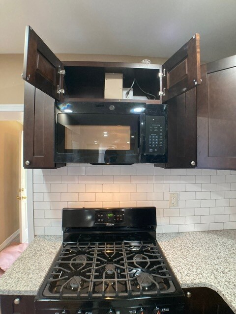 Building Photo - 4523 Parrish St