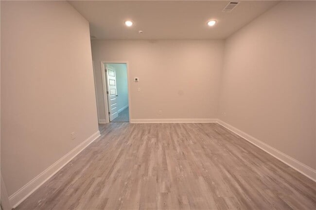 Building Photo - 5096 Insperon Ln