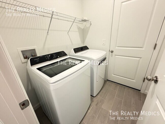 Building Photo - 6578 SW 89th Loop