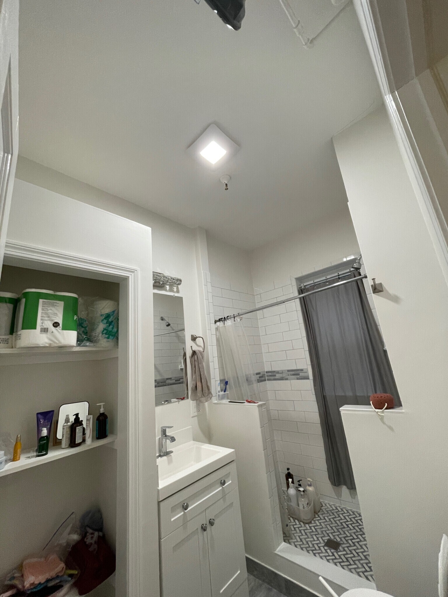 Building Photo - 1193 Commonwealth Ave