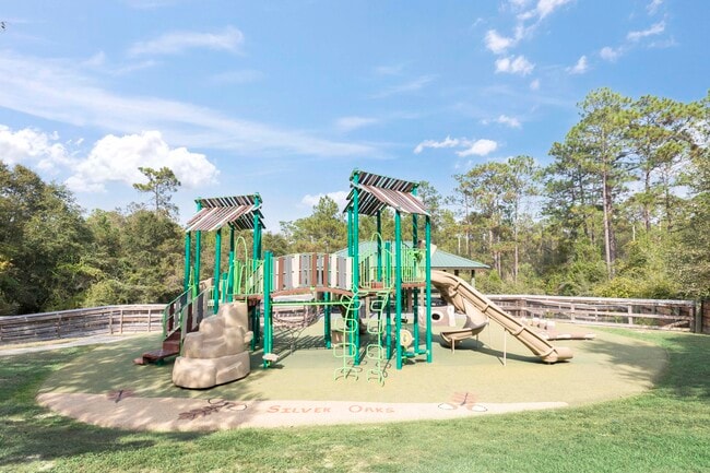 Building Photo - 5897 Saratoga Dr