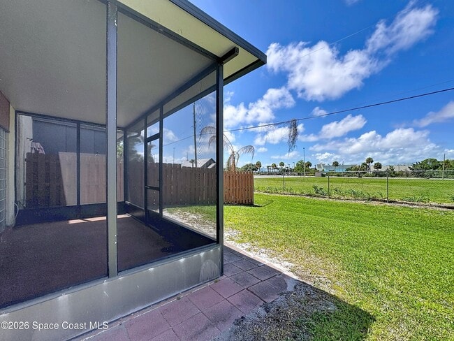 Building Photo - 48 Bogart Pl