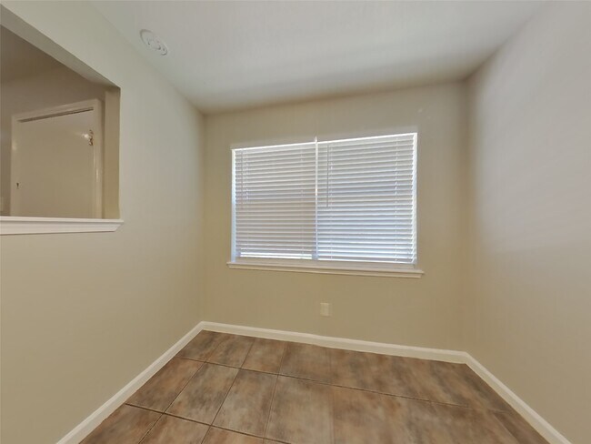 Building Photo - 15802 Echo Canyon Dr