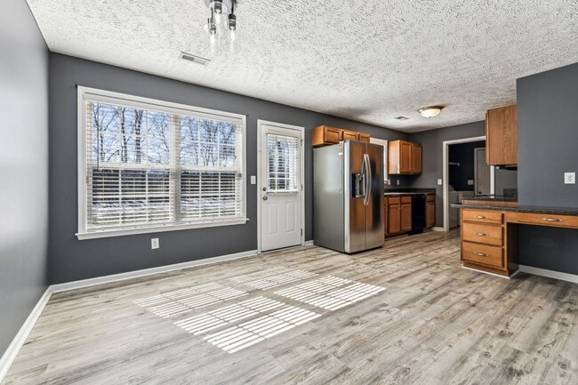 Building Photo - Upperglade Ct