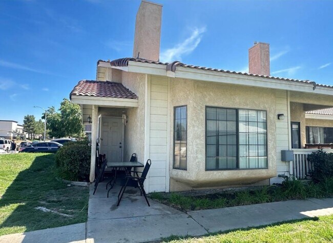 Building Photo - 43731 8th St E