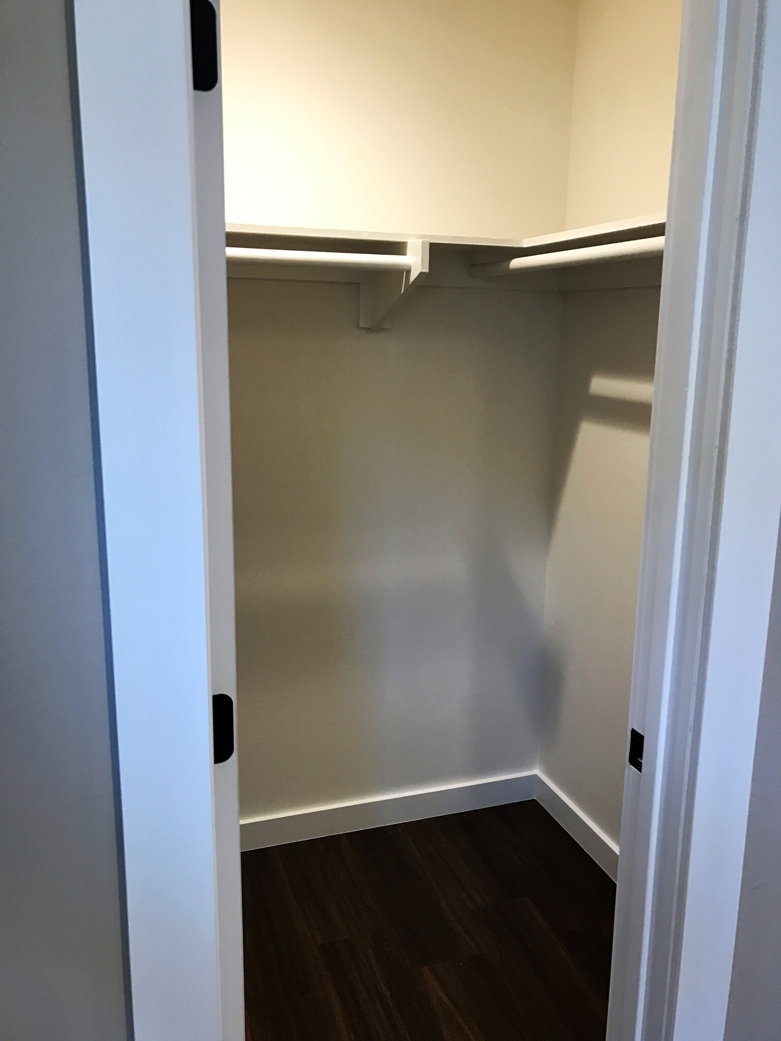 Building Photo - 749 Center Pl