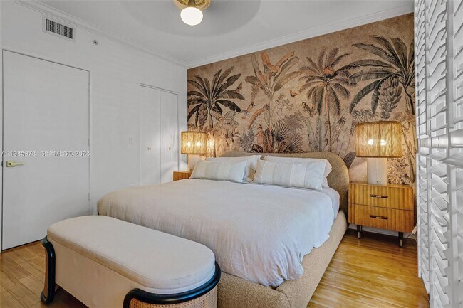 Building Photo - 725 Crandon Blvd