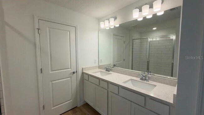 Building Photo - 4568 ORCHARD VIEW Aly