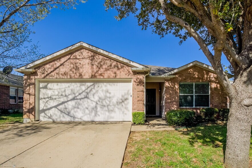 Primary Photo - 4700 Rhone Dr