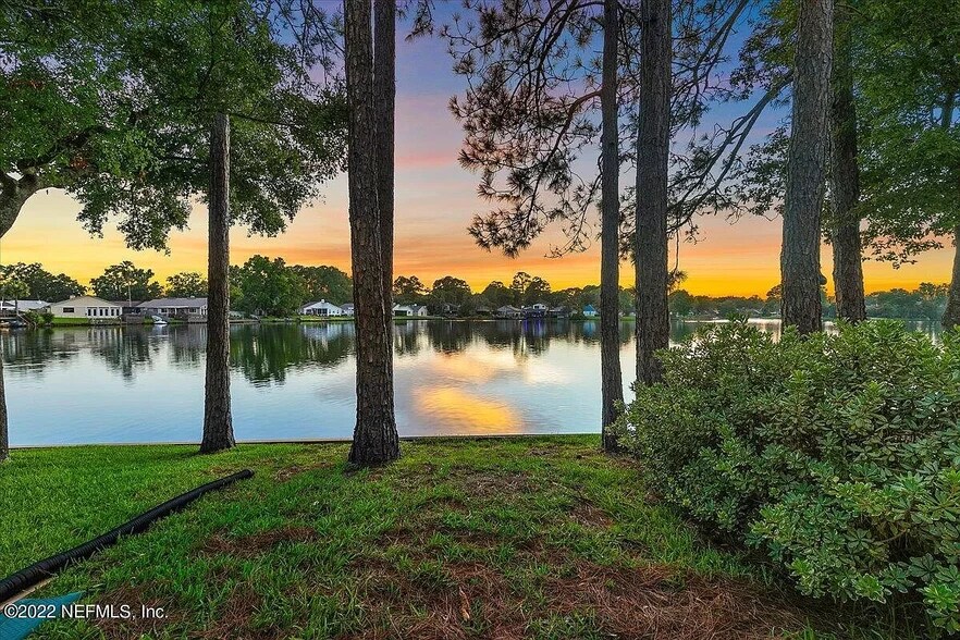 Building Photo - 11290 Lake Mandarin Cir E